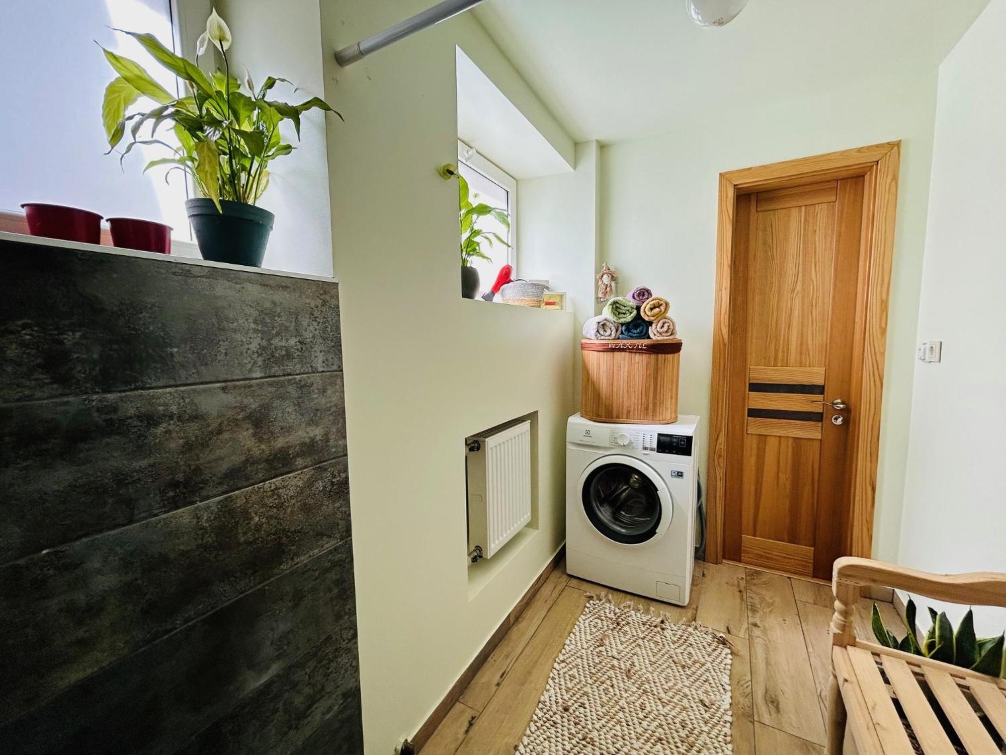 Three Bedroom With Two Terraces For 7People+Baby Kowno Zewnętrze zdjęcie