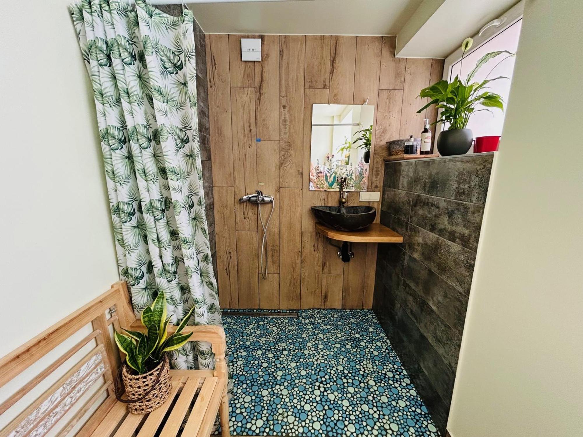 Three Bedroom With Two Terraces For 7People+Baby Kowno Zewnętrze zdjęcie