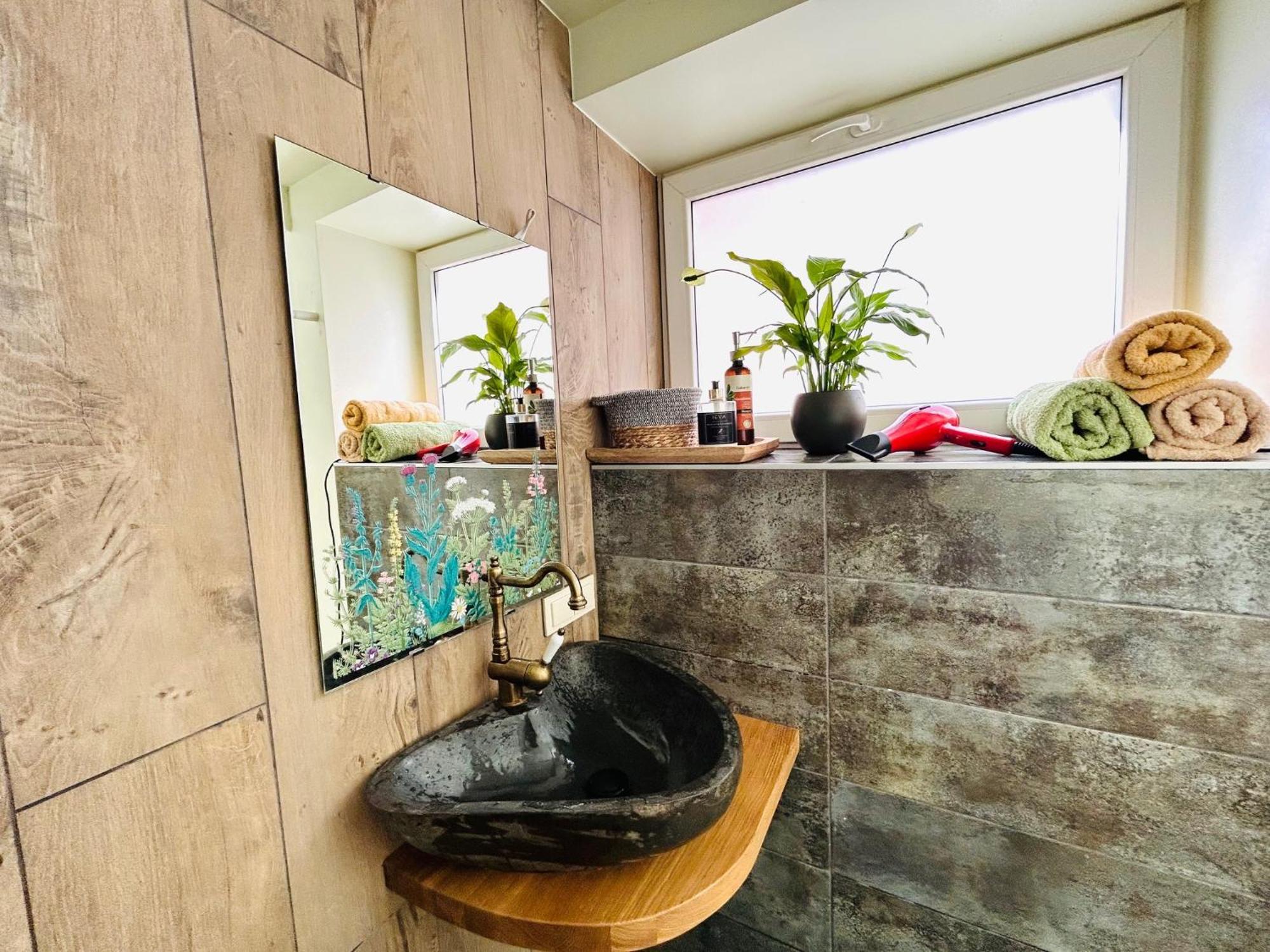Three Bedroom With Two Terraces For 7People+Baby Kowno Zewnętrze zdjęcie